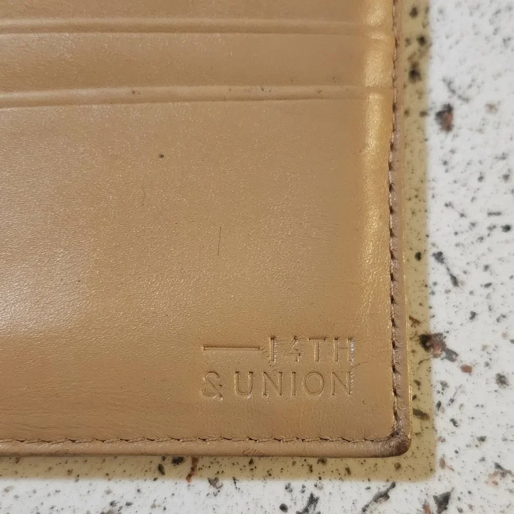 14th & Union Tan Large Bifold Wallet